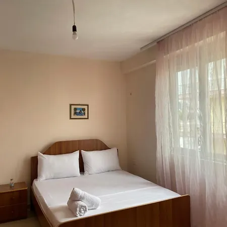 Saranda Apartament * ساراندا