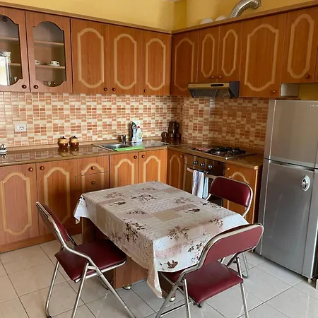 Saranda Apartament شقة *